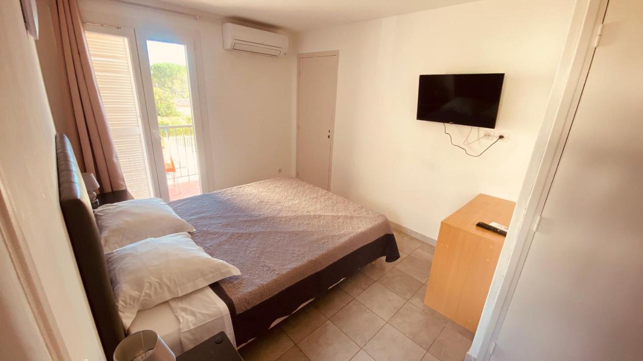 Hotel De La Poste Peymeinade ภายนอก รูปภาพ