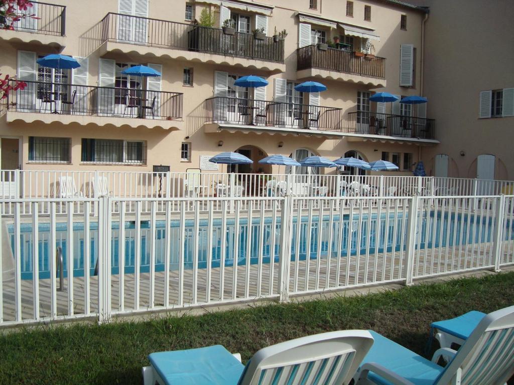 Hotel De La Poste Peymeinade ภายนอก รูปภาพ