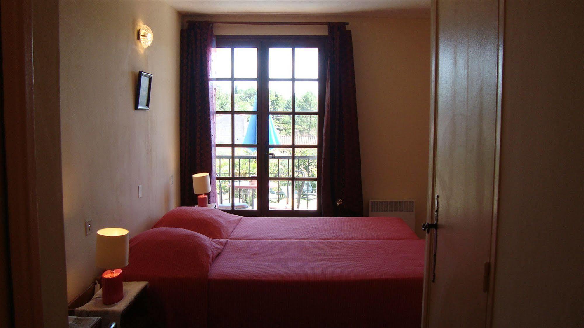 Hotel De La Poste Peymeinade ภายนอก รูปภาพ